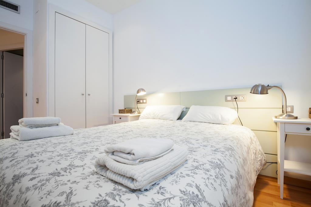 Flateli Urquinaona Apartman Barcelona Kültér fotó
