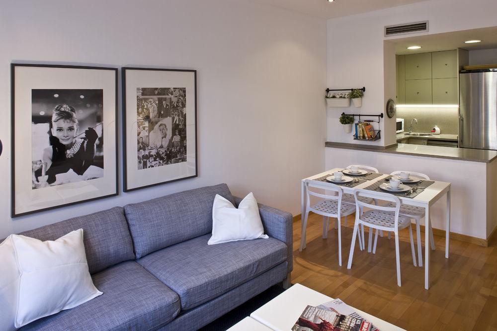 Flateli Urquinaona Apartman Barcelona Kültér fotó