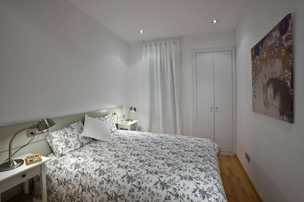 Flateli Urquinaona Apartman Barcelona Kültér fotó