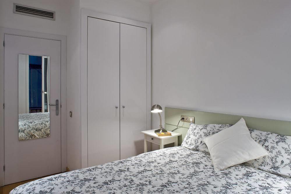 Flateli Urquinaona Apartman Barcelona Kültér fotó